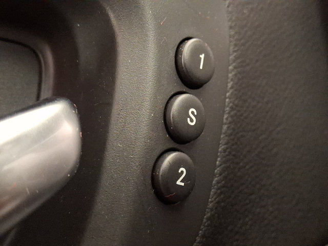 Used 2020 Jeep Cherokee Limited FWD image 25