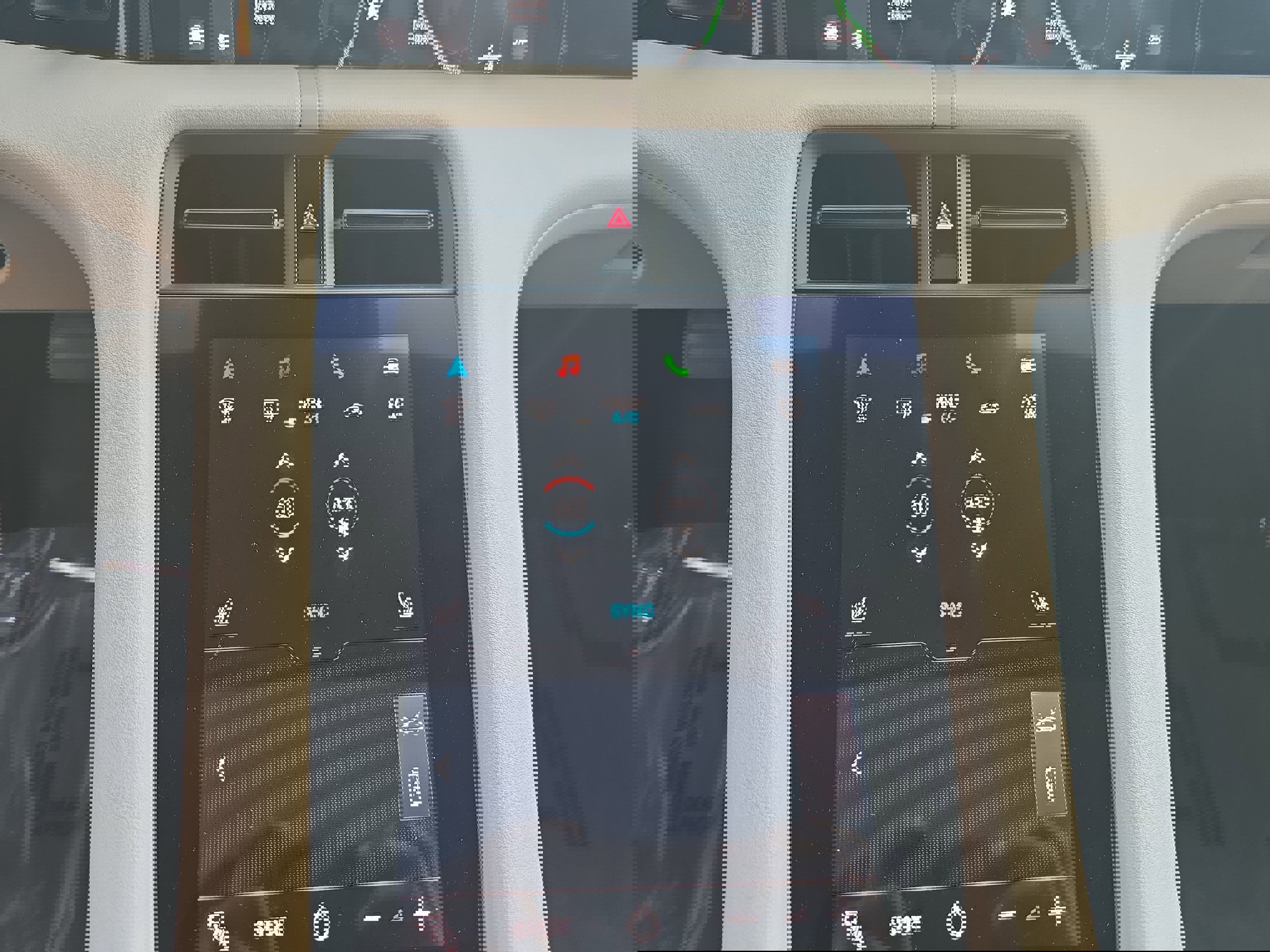 Used 2021 Porsche Taycan image 24