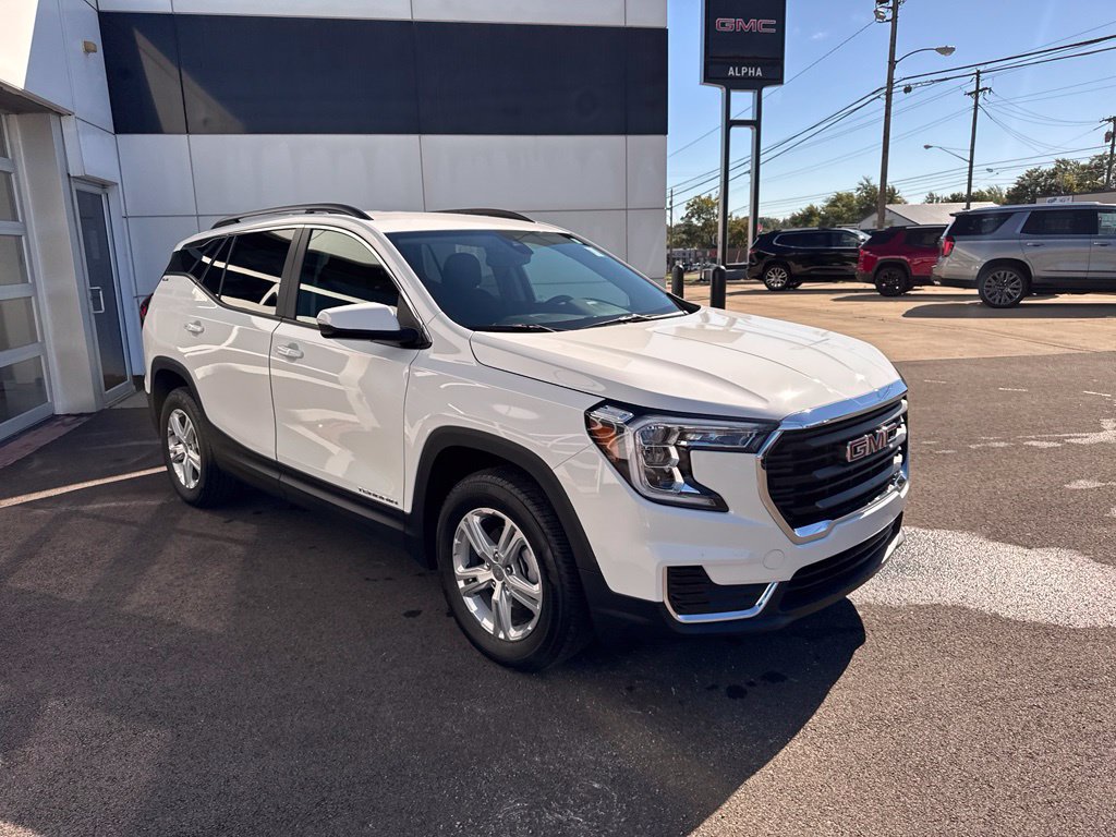 Used 2024 GMC Terrain SLE AWD/4WD image 7