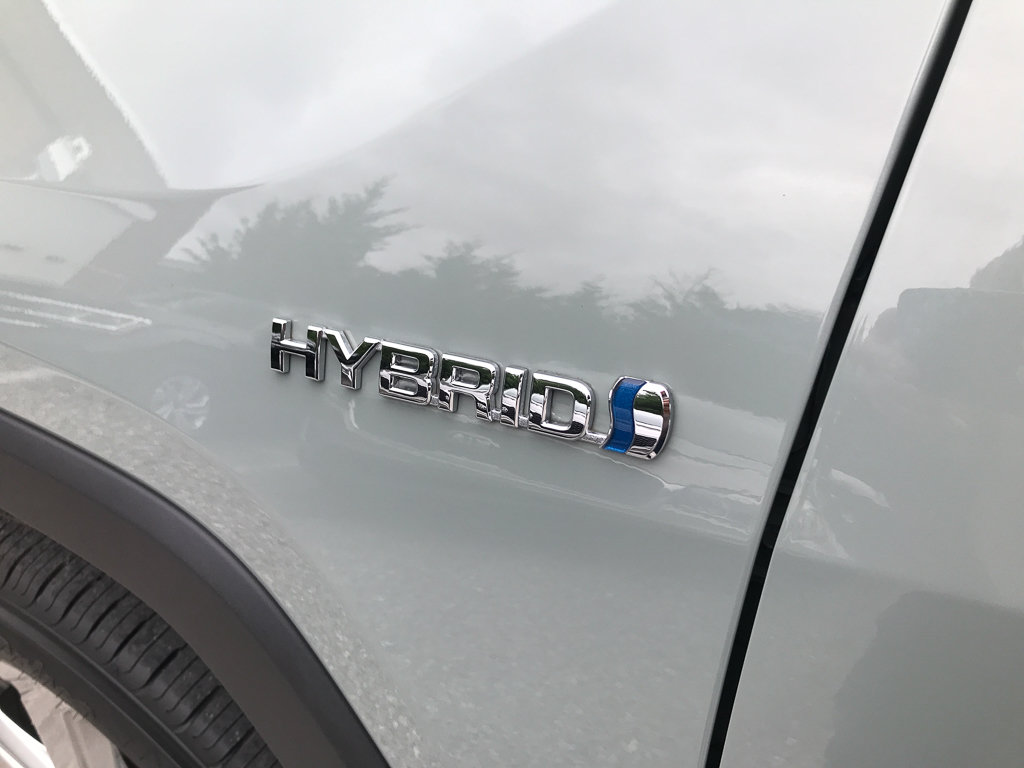 Certified 2021 Toyota RAV4 XLE Premium AWD/4WD image 12