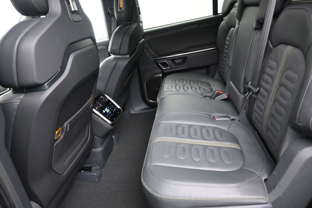 Used 2022 Rivian R1S Launch Edition Quad AWD/4WD image 14