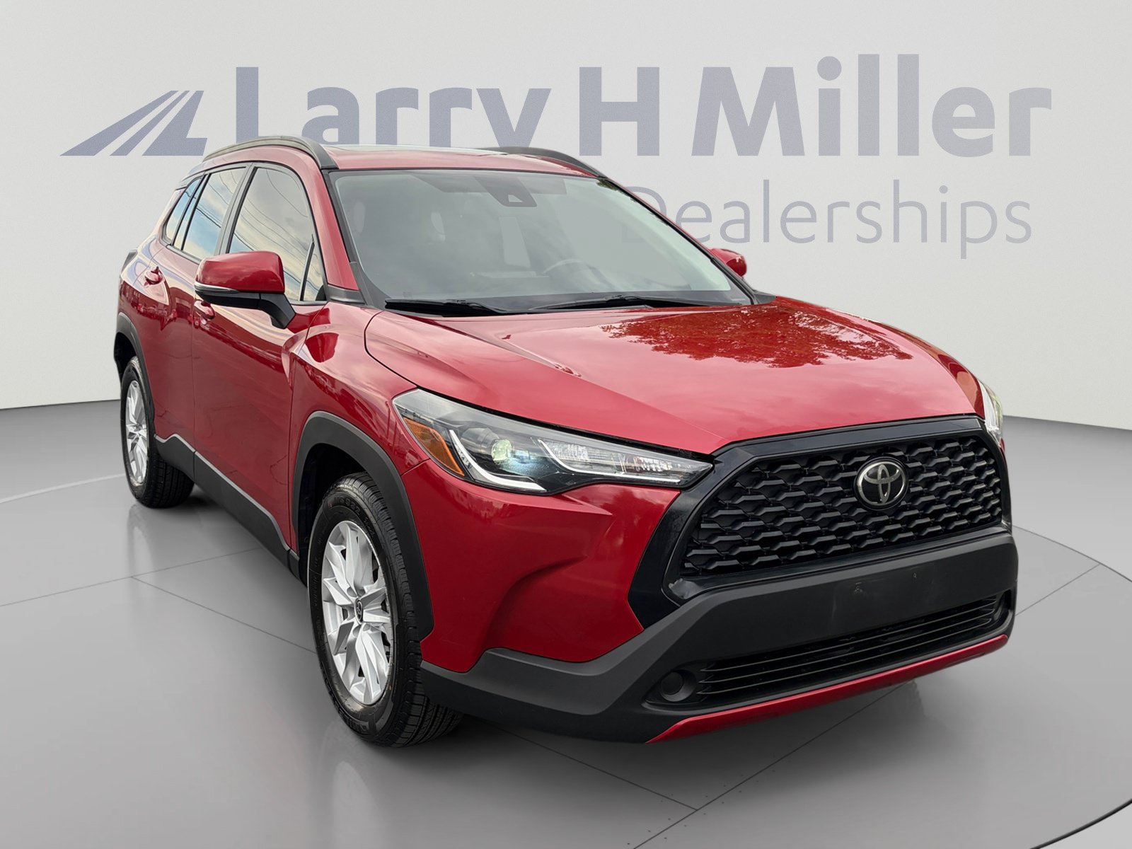 Used 2022 Toyota Corolla Cross LE w/ Moonroof Package AWD/4WD image 7