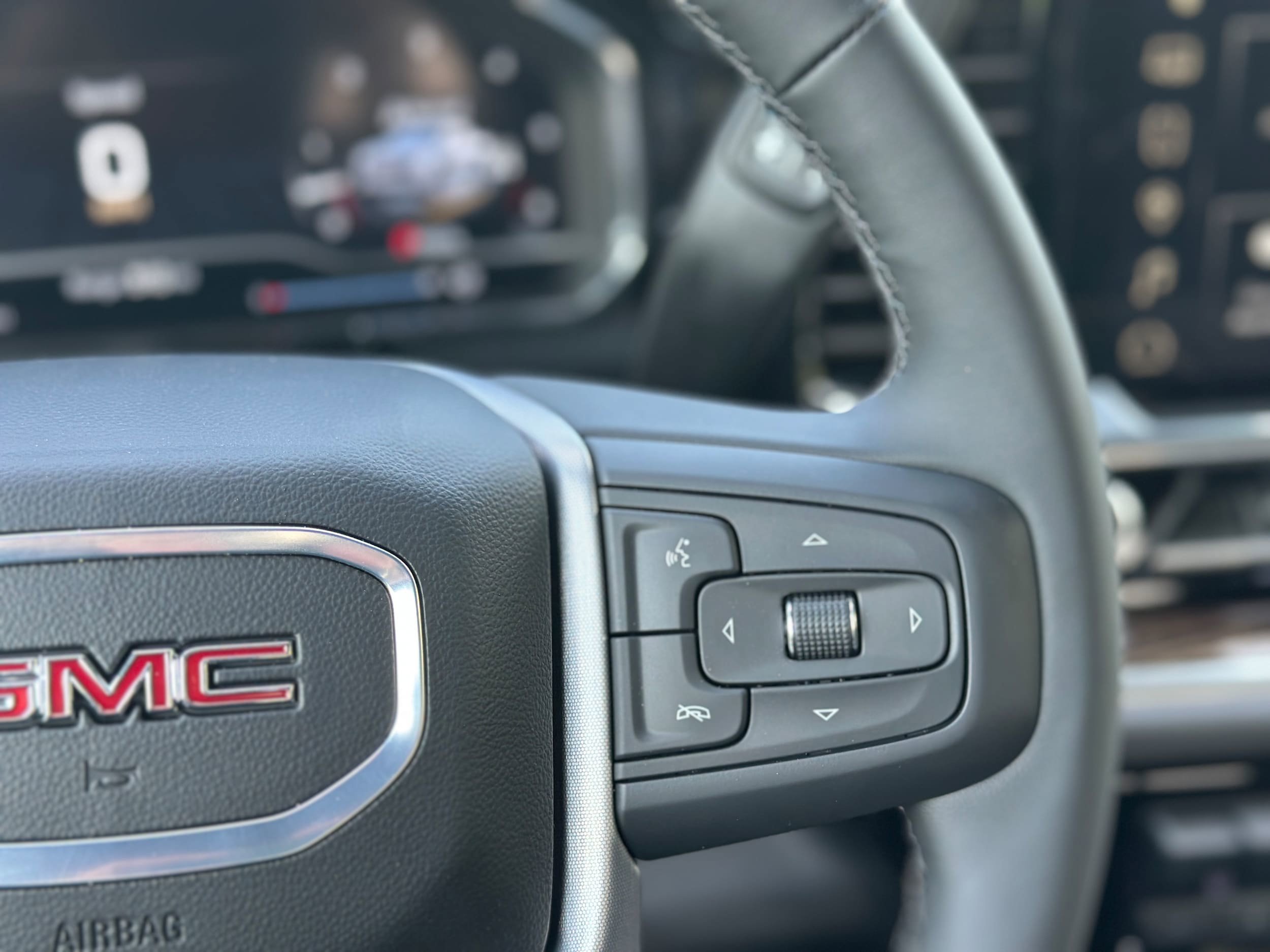 Used 2025 GMC Sierra 1500 SLE AWD/4WD image 12