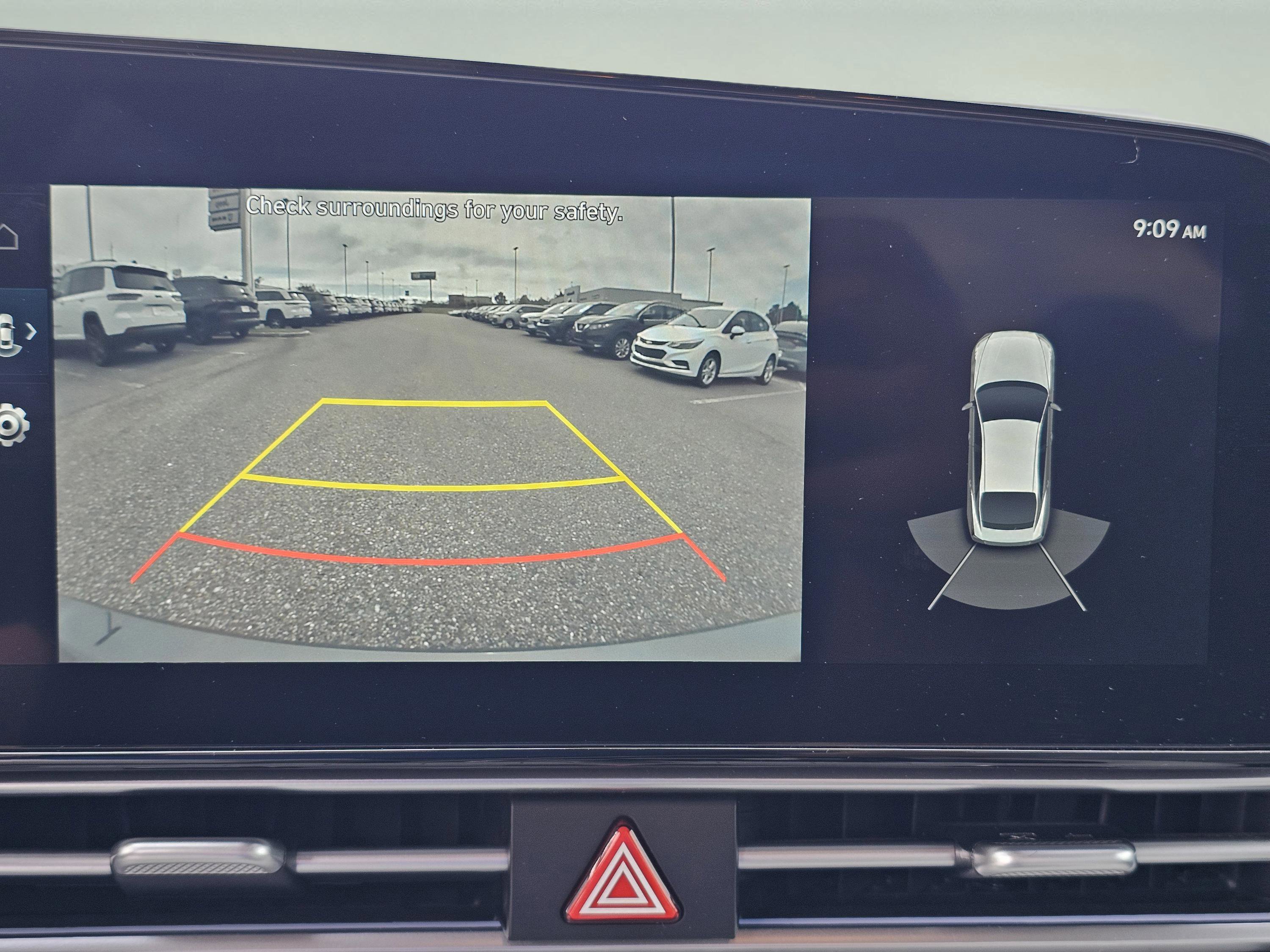 Used 2023 Hyundai Elantra Limited w/ Preferred Accessory Package image 29