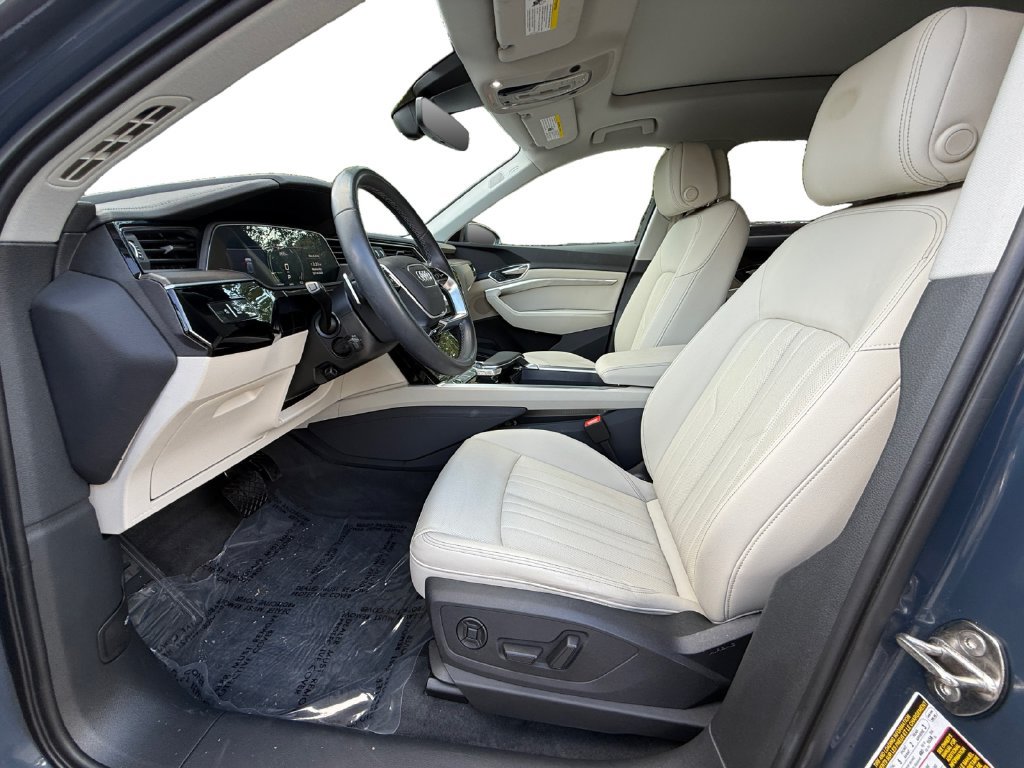 Used 2024 Audi Q8 e-tron Premium Plus w/ Premium Plus Package AWD/4WD image 9