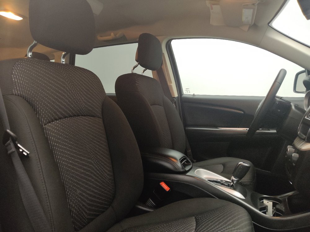 Used 2020 Dodge Journey SE w/ SE Popular Equipment Group image 21