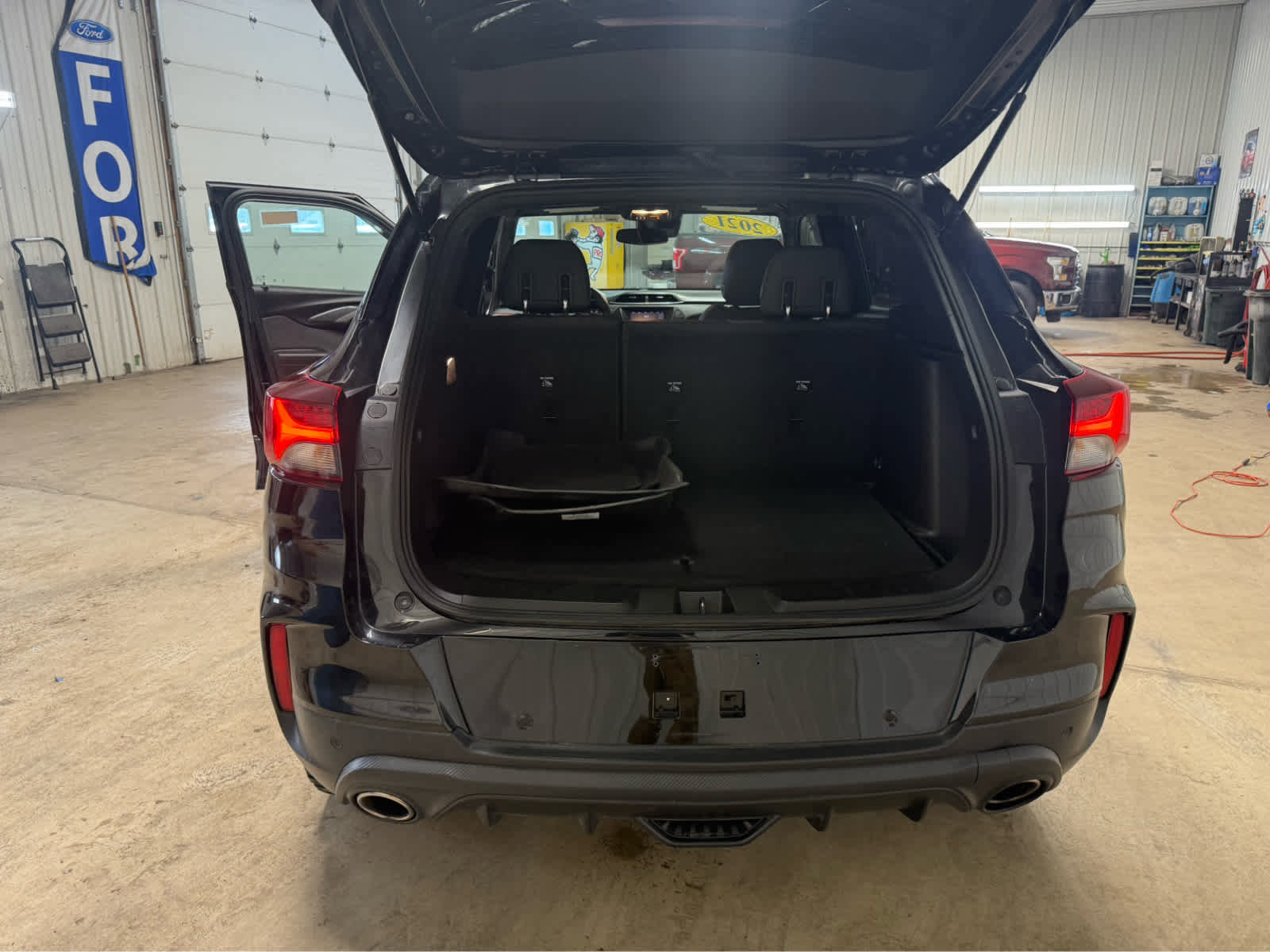 Used 2021 Chevrolet TrailBlazer RS w/ Driver Confidence Package image 16