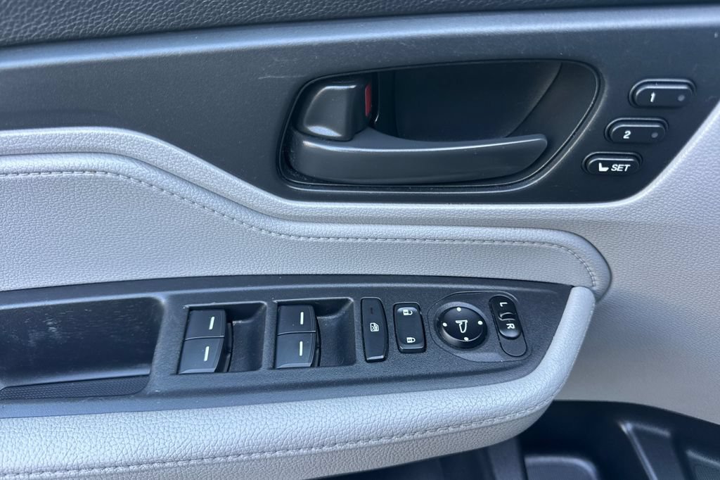 Used 2018 Honda Odyssey EX-L image 5