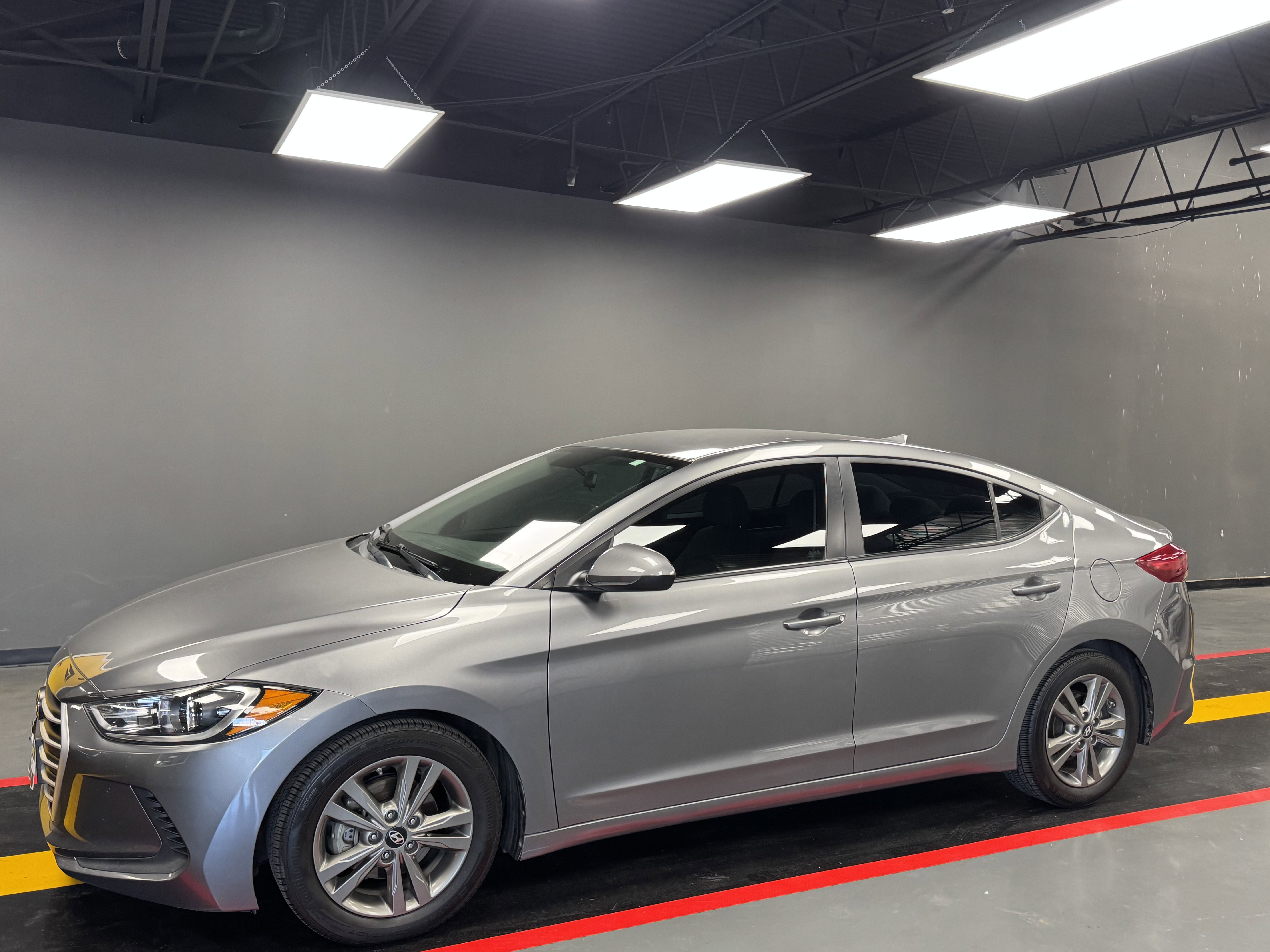 Used 2018 Hyundai Elantra SEL image 2