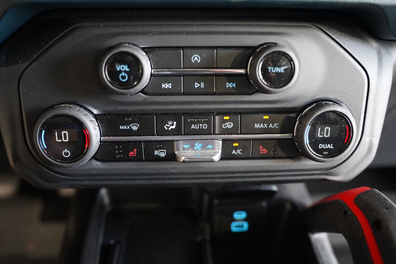 Used 2025 Ford Bronco Heritage Edition AWD/4WD image 19