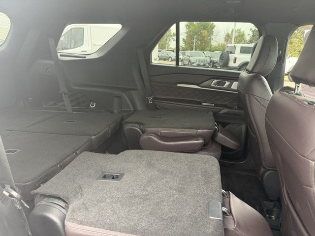 Certified 2026 Ford Explorer Platinum w/ LUX Leather Package AWD/4WD image 40