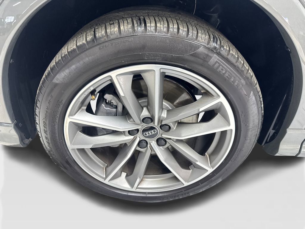 Used 2024 Audi Q3 2.0T Premium Plus w/ Premium Plus Package image 90