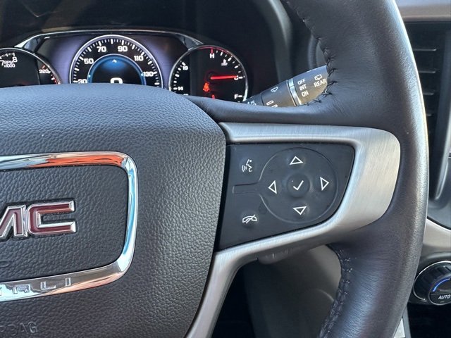 Used 2019 GMC Acadia Denali image 17