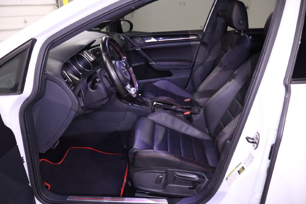 Used 2017 Volkswagen GTI SE FWD image 30