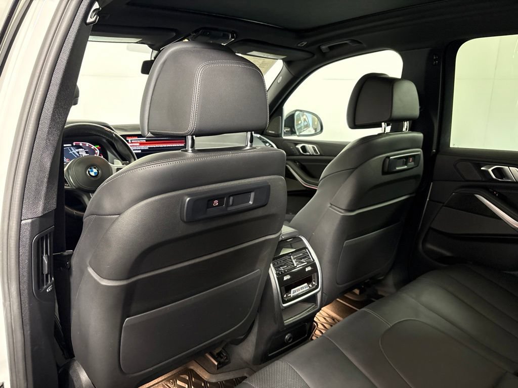 Used 2021 BMW X5 M50i w/ Premium Package AWD/4WD image 31