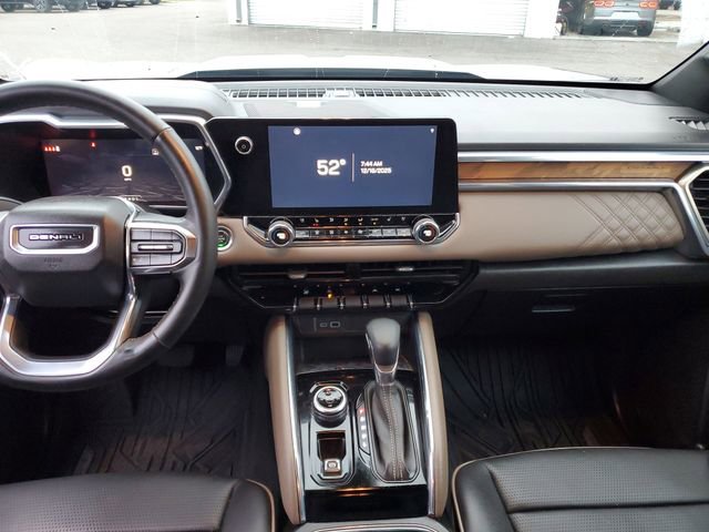 Used 2024 GMC Canyon Denali image 13