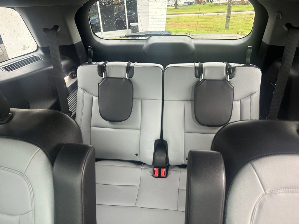 Used 2021 Ford Explorer XLT w/ Equipment Group 202A AWD/4WD image 38