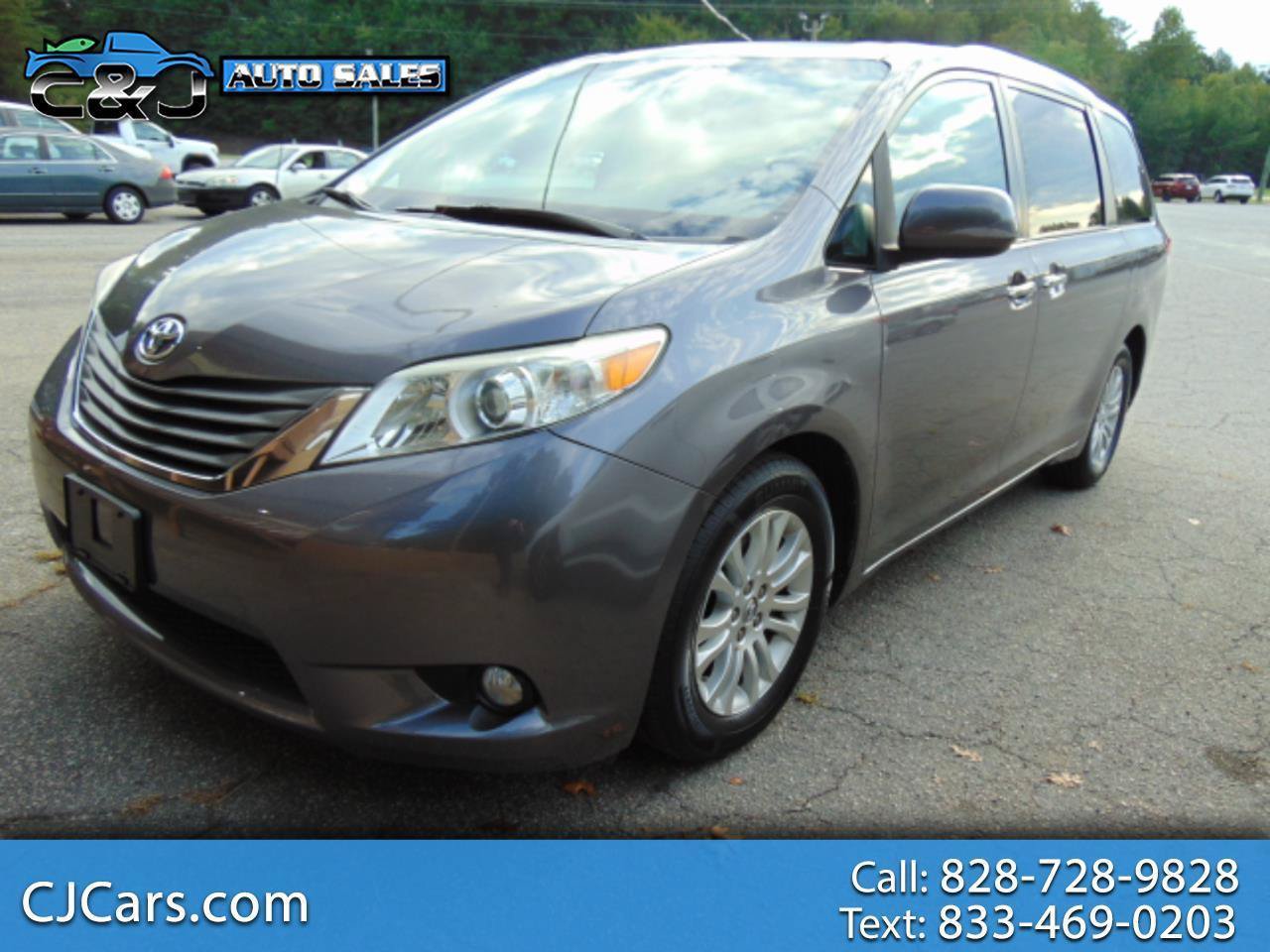 Used 2014 Toyota Sienna XLE w/ Entertainment Package FWD image 1