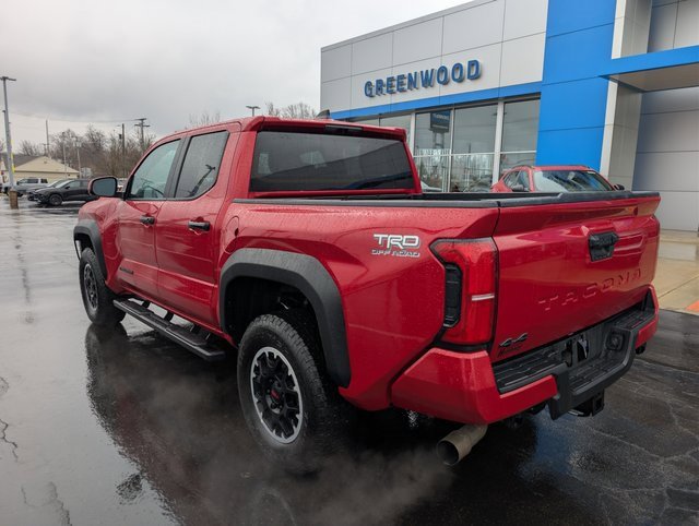 Used 2024 Toyota Tacoma TRD Off-Road image 3