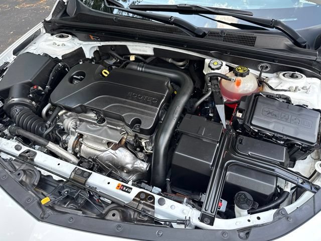 Used 2024 Chevrolet Malibu LT FWD image 32