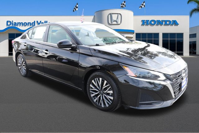 Used 2023 Nissan Altima 2.5 SV w/ SV Premium Package