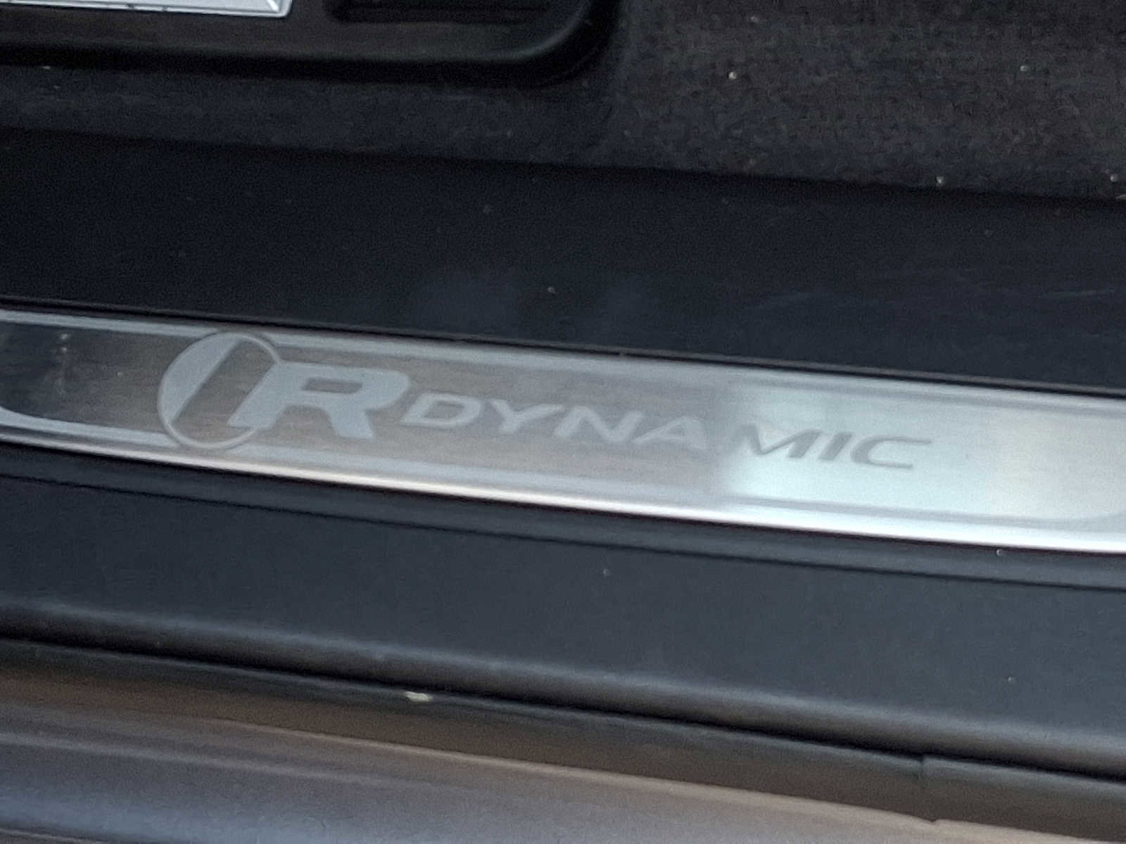 Used 2023 Land Rover Range Rover Velar R-Dynamic S image 28