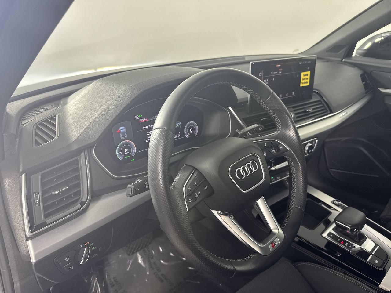 Used 2023 Audi Q5 e Premium Plus w/ Premium Plus Package AWD/4WD image 23