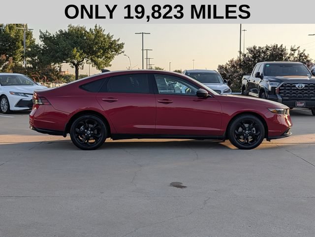 Used 2025 Honda Accord SE image 4