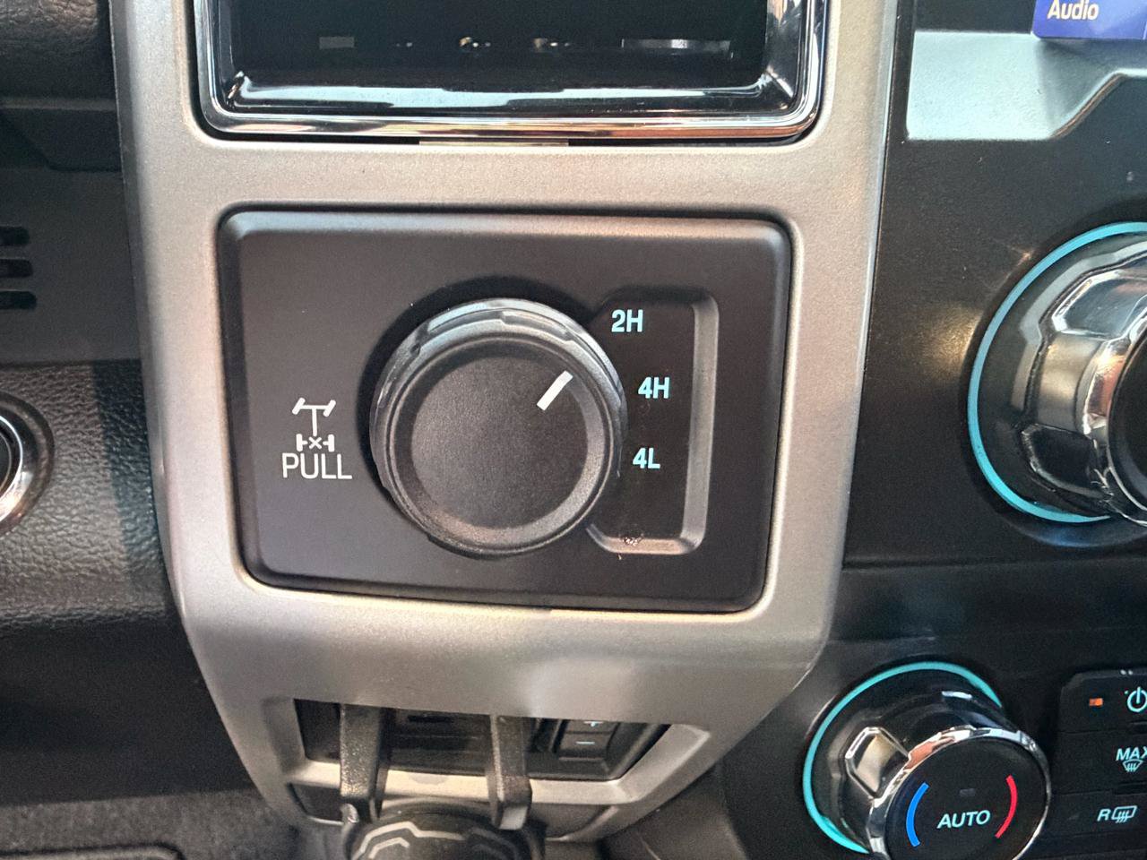 Used 2020 Ford F350 Lariat w/ Lariat Ultimate Package AWD/4WD image 20