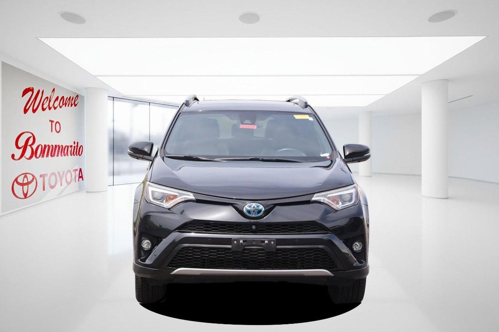 Used 2017 Toyota RAV4 SE w/ Advanced Technology Package AWD/4WD image 4
