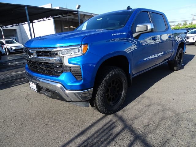 Used 2023 Chevrolet Silverado 1500 LT w/ Leather Package AWD/4WD image 23