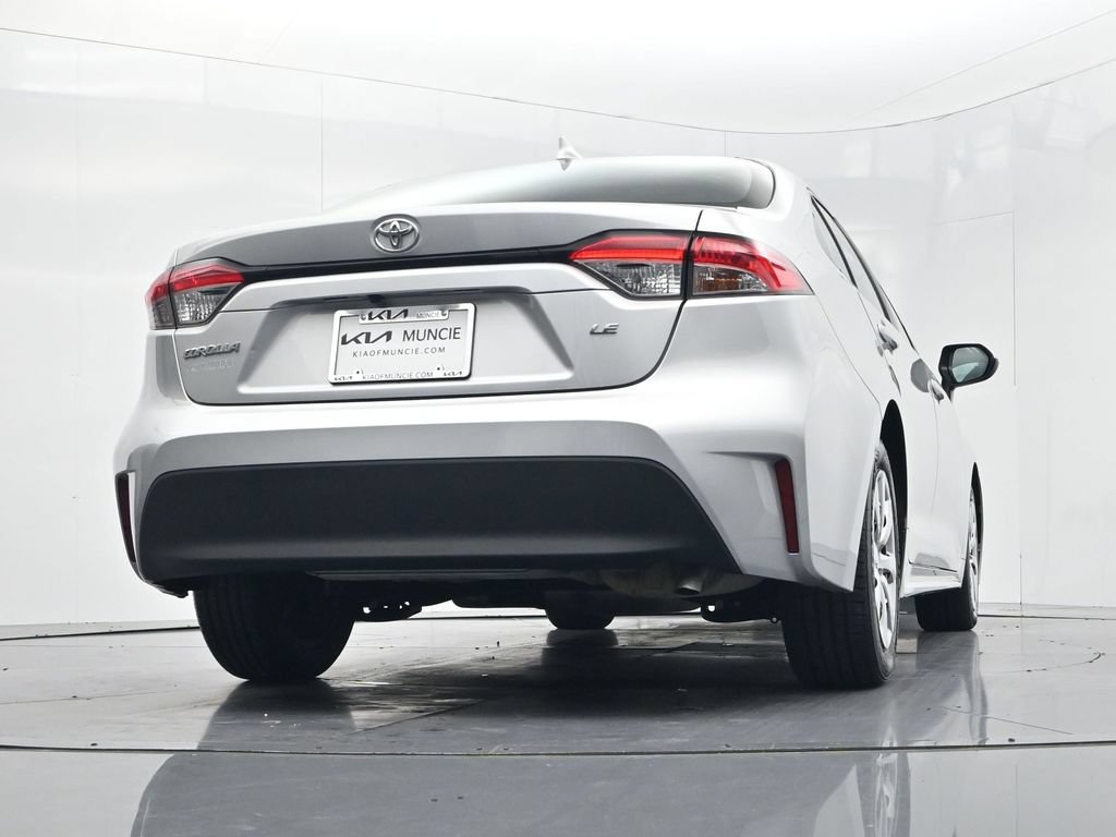 Used 2023 Toyota Corolla LE FWD image 39