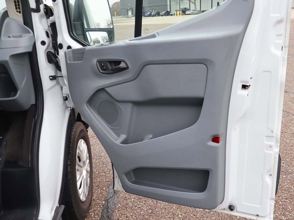 Used 2015 Ford Transit 350 XLT image 19