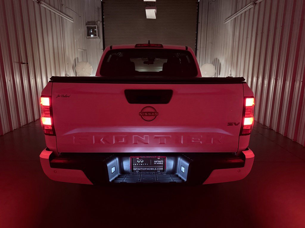 Used 2024 Nissan Frontier SV w/ Technology Package RWD image 9