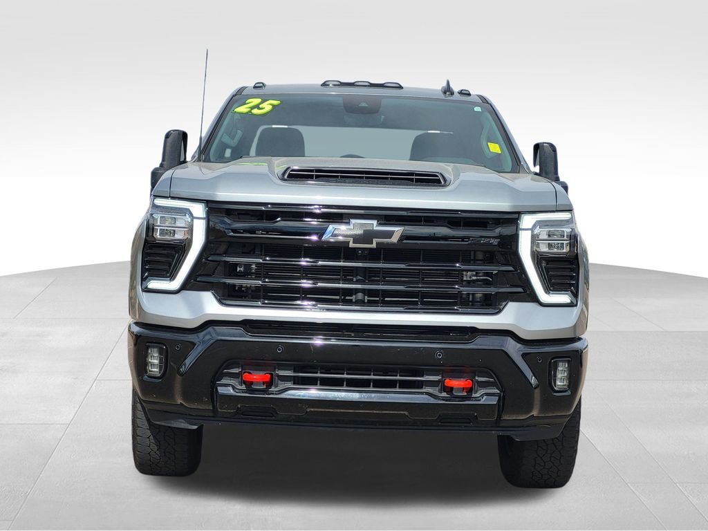 Used 2025 Chevrolet Silverado 3500 LT w/ Trail Boss Package image 2