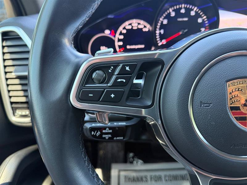 Used 2023 Porsche Cayenne AWD/4WD image 31