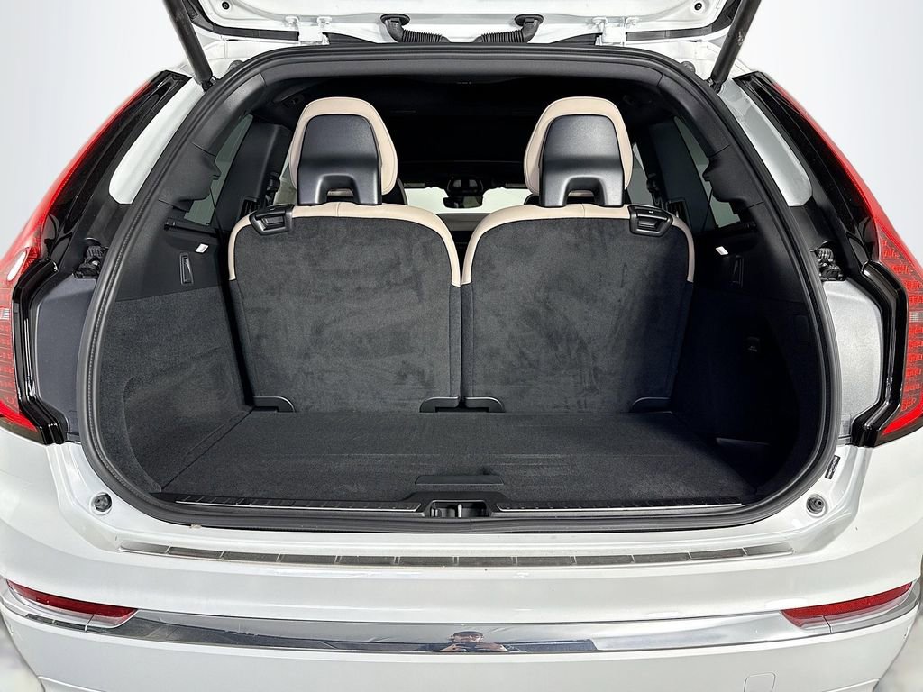 New 2026 Volvo XC90 B6 Plus w/ Protection Package Premier image 27
