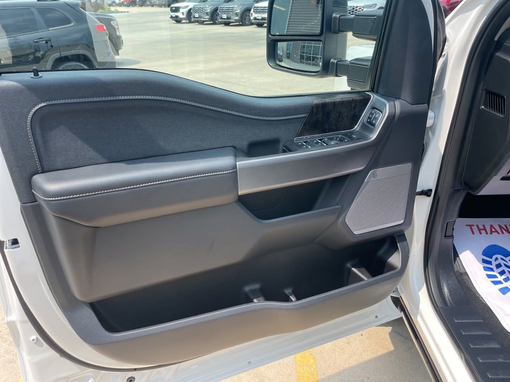 New 2025 Ford F250 Lariat w/ Lariat Ultimate Package image 14