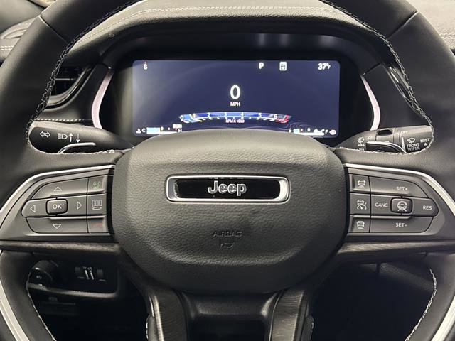 New 2026 Jeep Grand Cherokee Limited w/ Luxury Tech Group II image 17