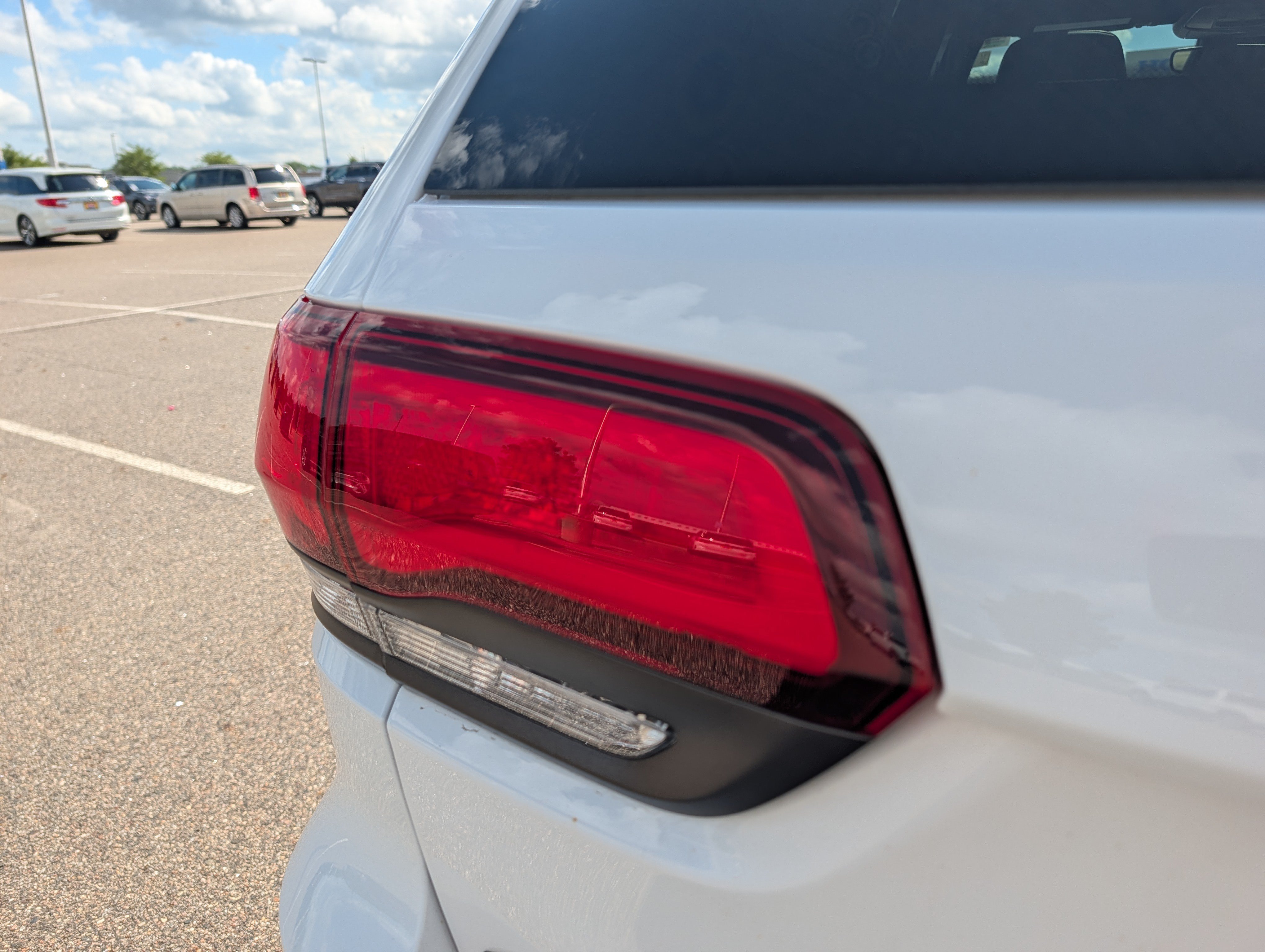 Used 2021 Jeep Grand Cherokee High Altitude AWD/4WD image 17
