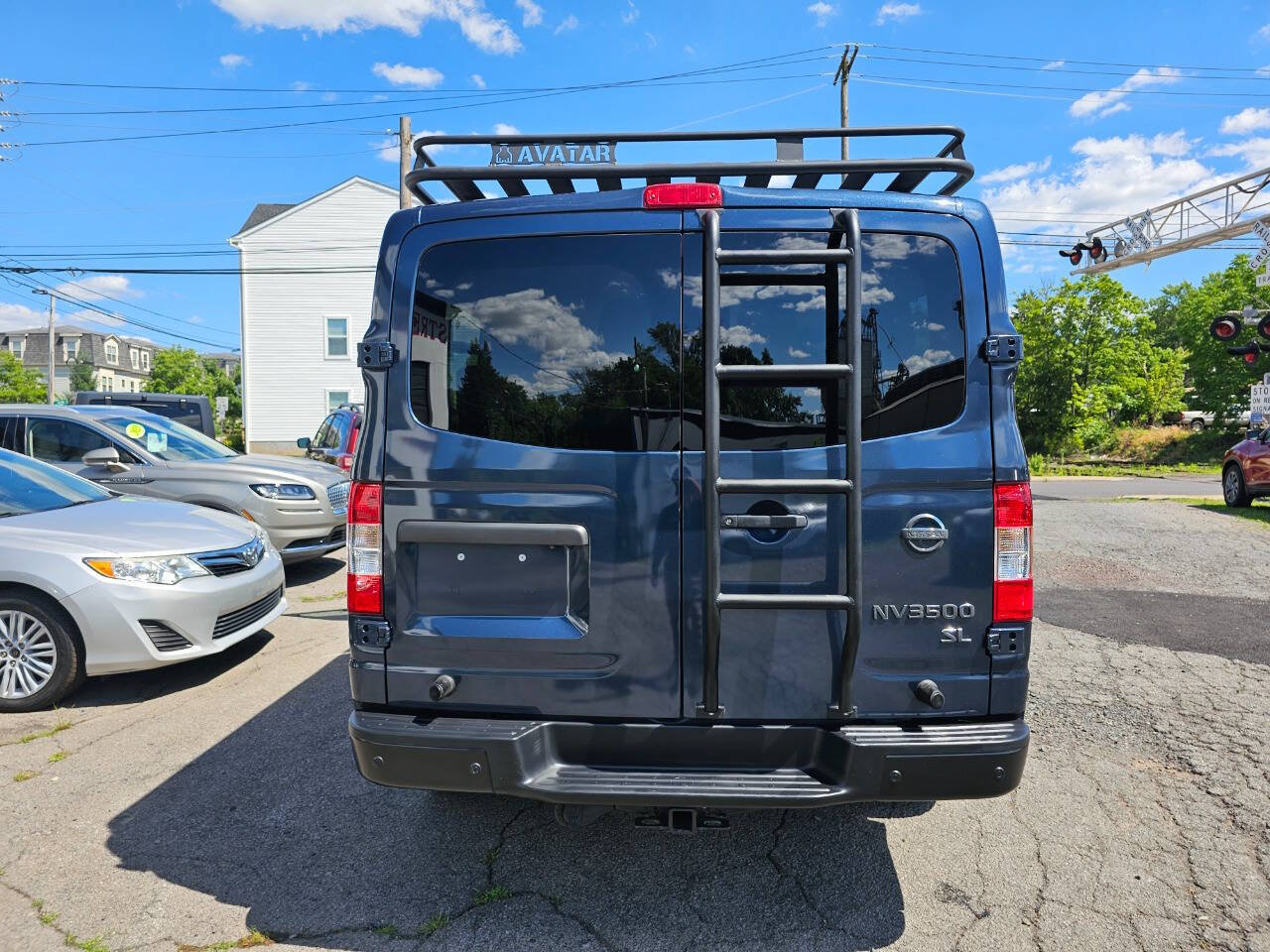 Used 2021 Nissan NV 3500 SL RWD image 14
