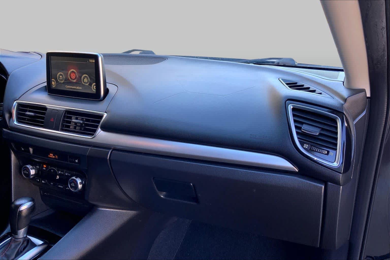 Used 2016 MAZDA MAZDA3 s Grand Touring w/ Technology Package FWD image 19