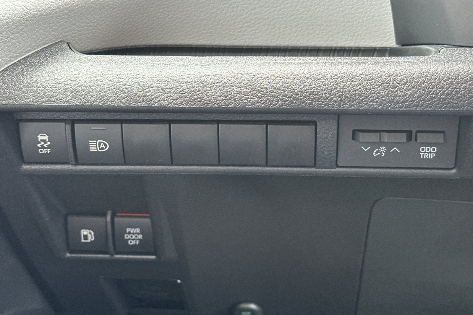 New 2026 Toyota Sienna LE FWD image 29