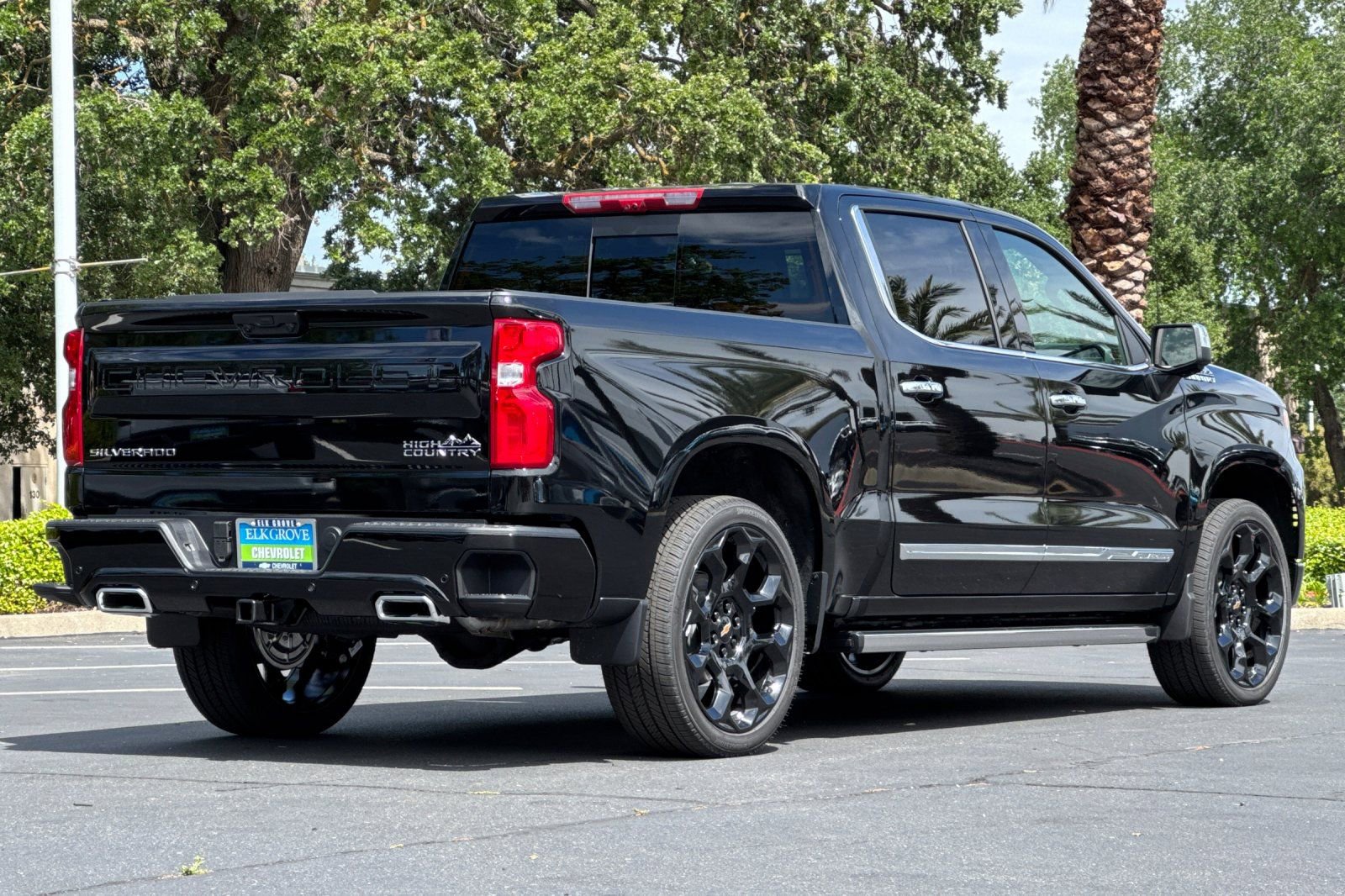 New 2026 Chevrolet Silverado 1500 High Country AWD/4WD image 3