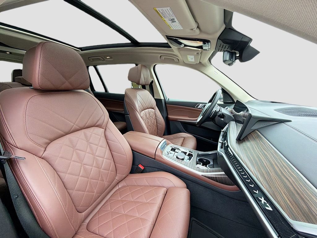 Used 2023 BMW X7 xDrive40i w/ Premium Package AWD/4WD image 31