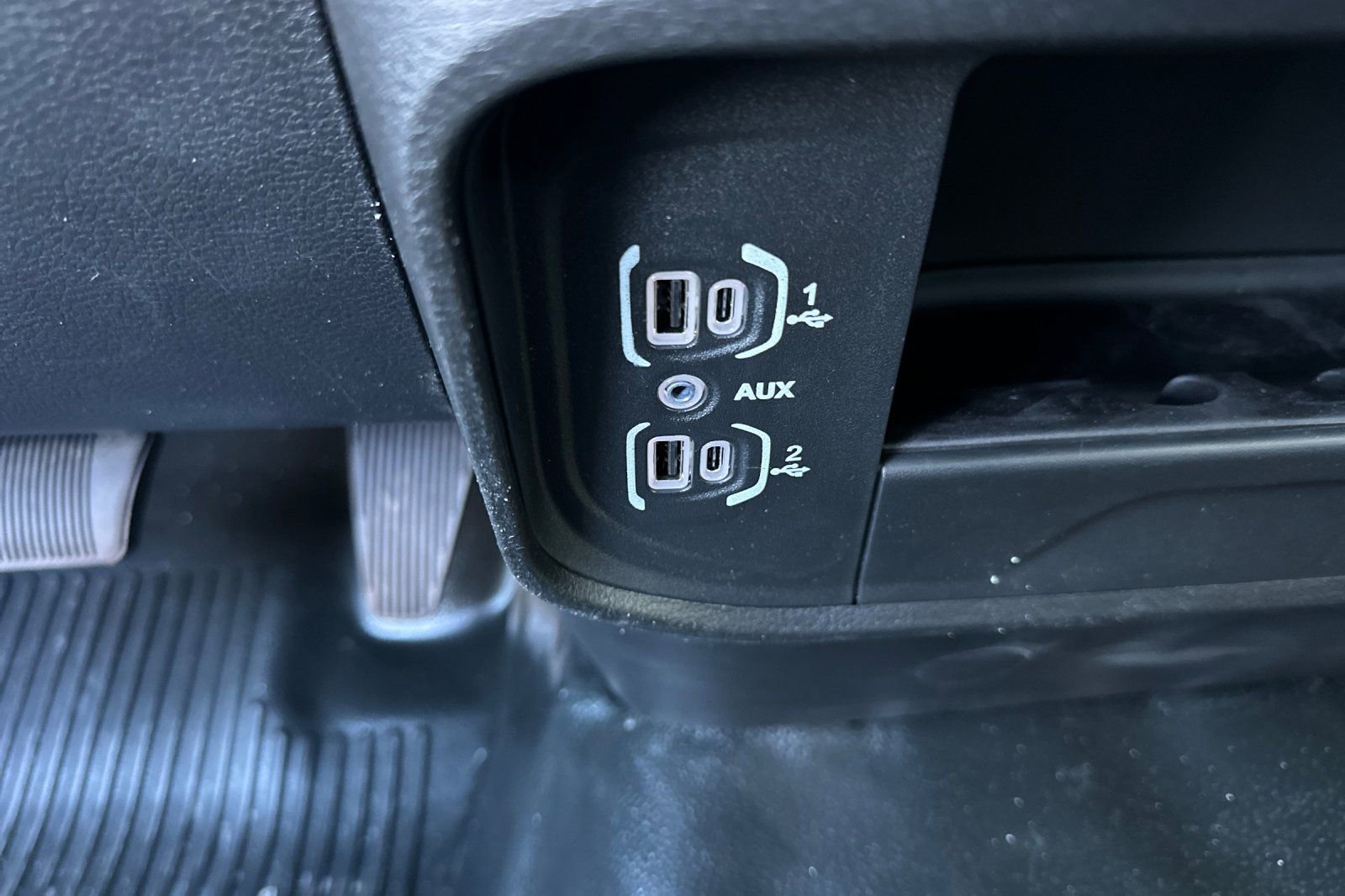 New 2026 RAM 3500 Tradesman AWD/4WD image 32