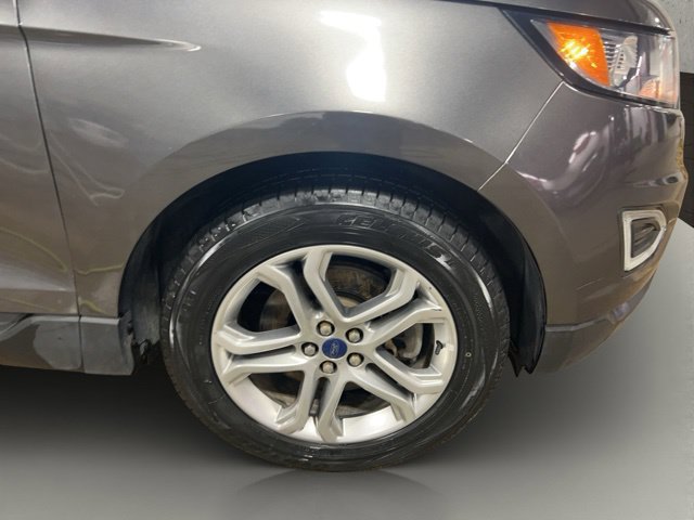 Used 2017 Ford Edge Titanium w/ Technology Package AWD/4WD image 26