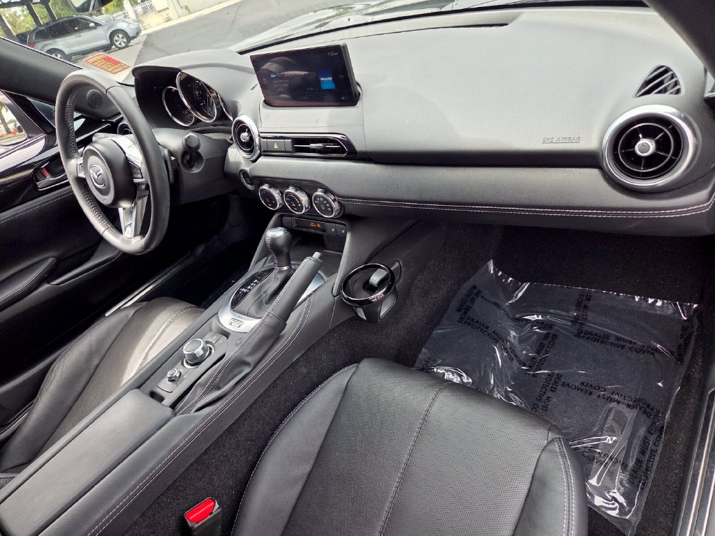 Used 2024 MAZDA MX-5 Miata Grand Touring RWD image 17