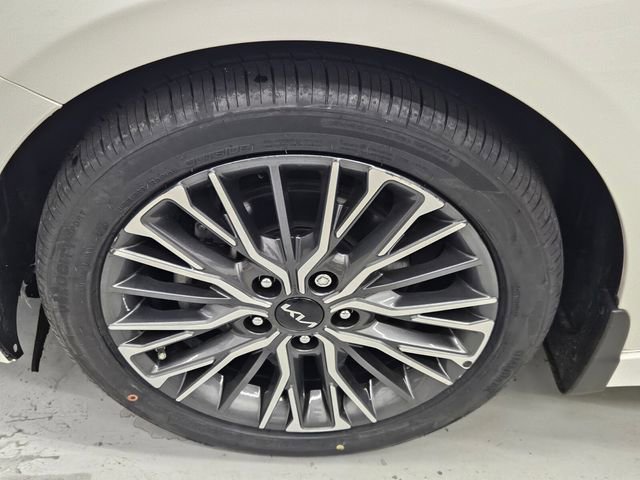 Used 2023 Kia Forte GT-Line w/ GT-Line Premium Package image 10