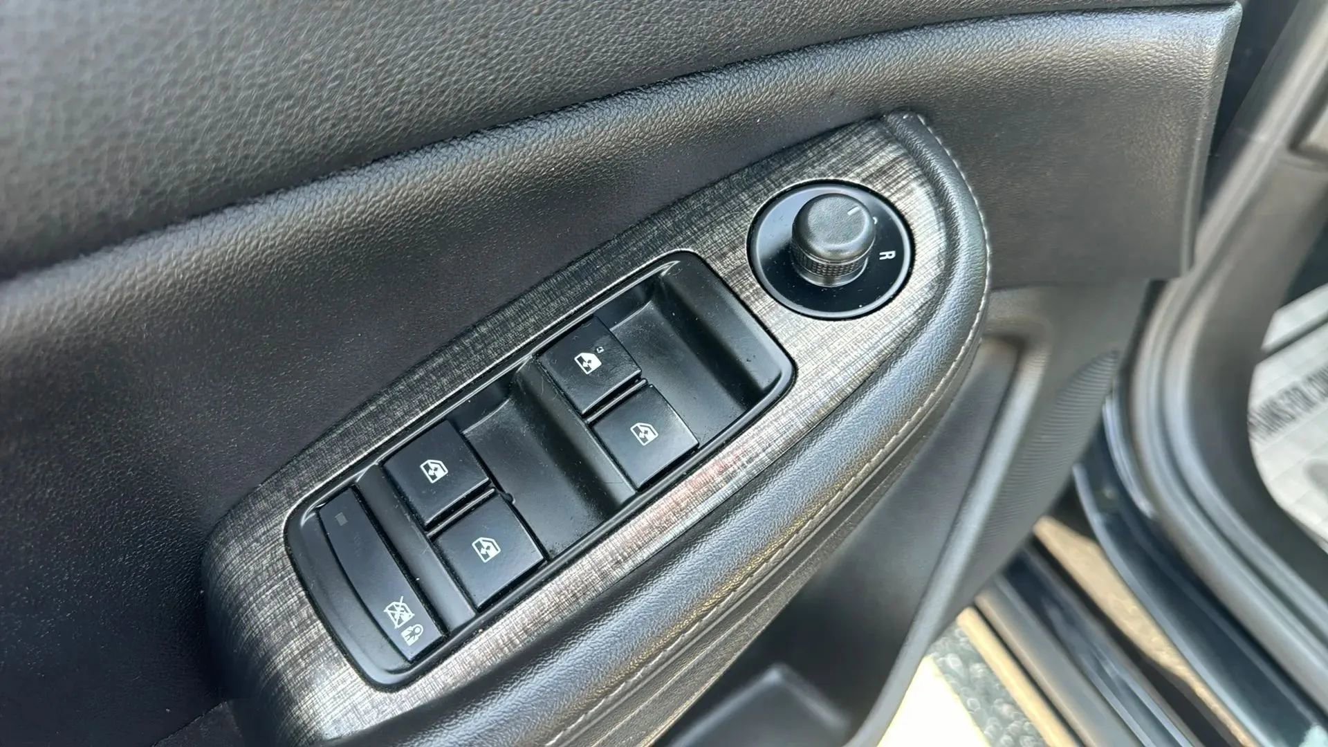 Used 2014 Chevrolet Malibu LT w/ Power Convenience Package image 11